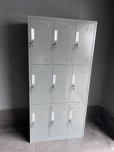 szafka pracownicza metalowa 9 drzwiowa